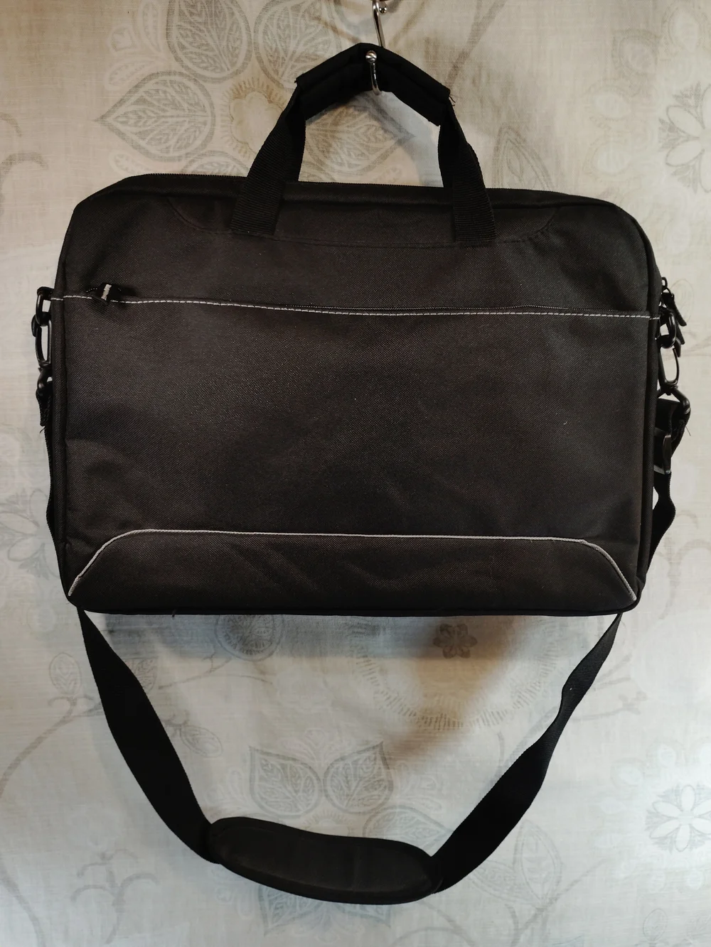 Toshiba Black Laptop /Messenger/  Crossbody Bag - Professional Briefcase